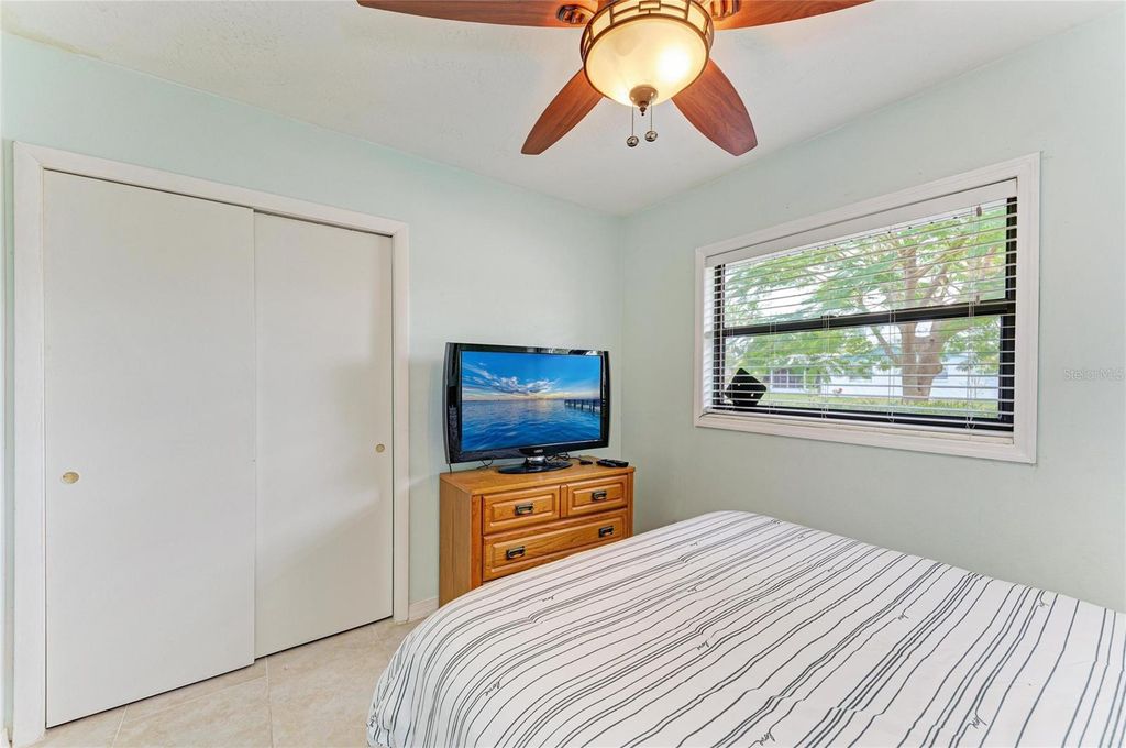 Image 14 of property listing at 4424 87TH ST CT W STREET W, Bradenton, FL 34210