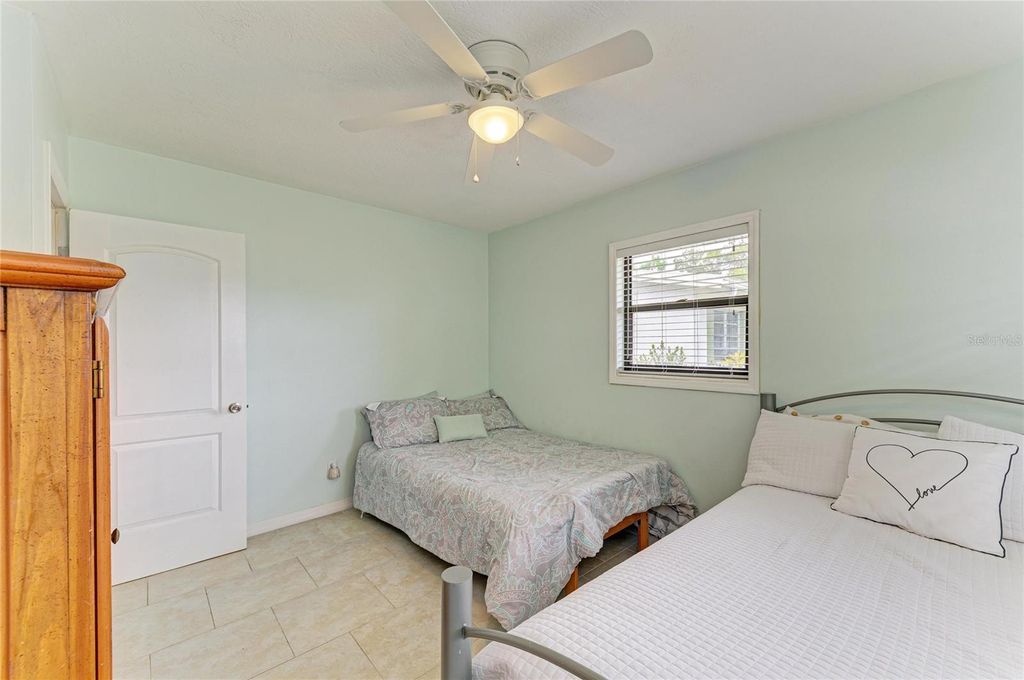 Image 18 of property listing at 4424 87TH ST CT W STREET W, Bradenton, FL 34210