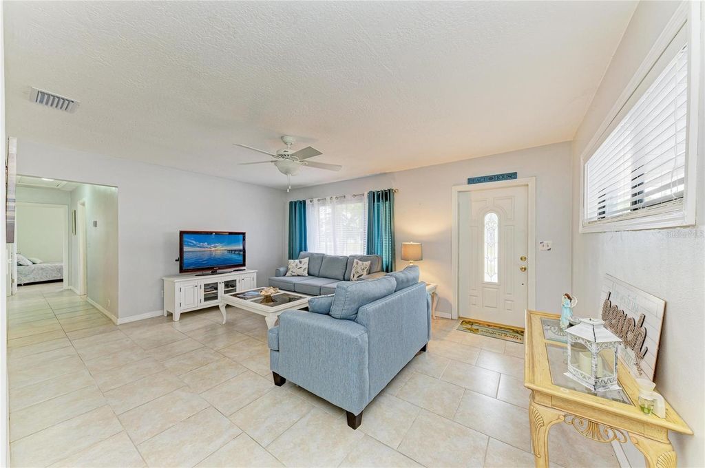 Image 22 of property listing at 4424 87TH ST CT W STREET W, Bradenton, FL 34210