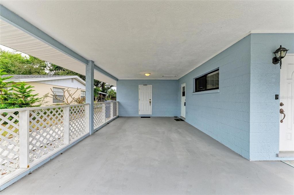 Image 4 of property listing at 4424 87TH ST CT W STREET W, Bradenton, FL 34210