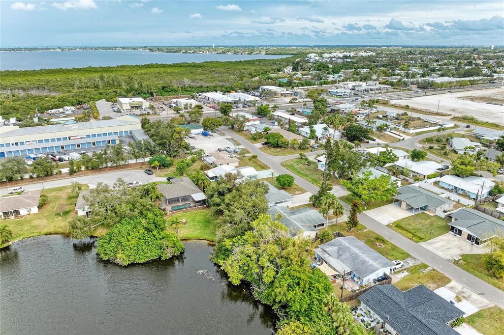 Image 38 of property listing at 4424 87TH ST CT W STREET W, Bradenton, FL 34210