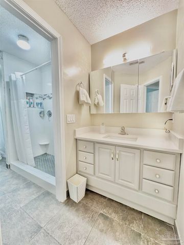 2826 Lido Blvd, Gulf Breeze, FL 32563