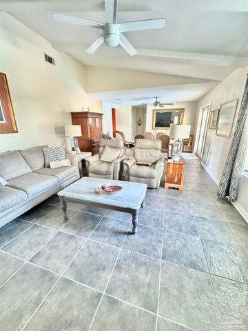 2826 Lido Blvd, Gulf Breeze, FL 32563