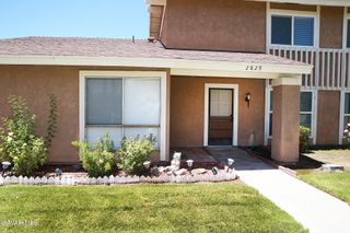 2829 W Avenue J4, Lancaster, CA 93536