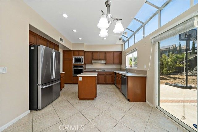 42025 Boothill Lane, Murrieta, CA 92562