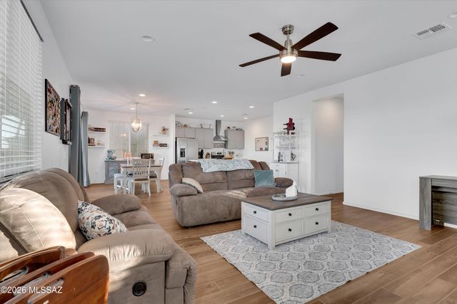 10266 S Moonlit Riverwalk Trail, Vail, AZ 85641