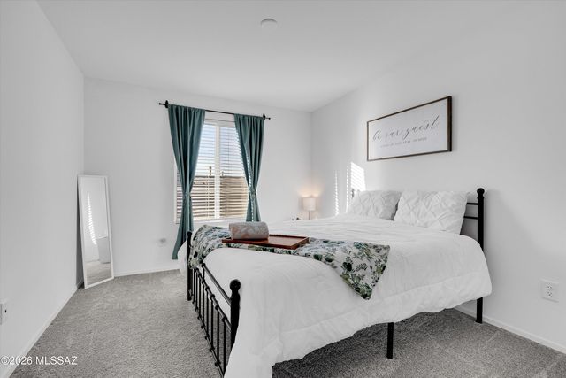 10266 S Moonlit Riverwalk Trail, Vail, AZ 85641