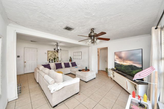 415 Halkies Road, Houston, TX 77587