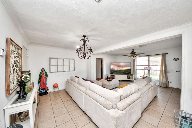 415 Halkies Road, Houston, TX 77587