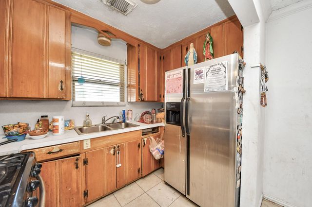 415 Halkies Road, Houston, TX 77587