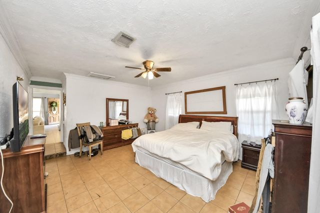 415 Halkies Road, Houston, TX 77587