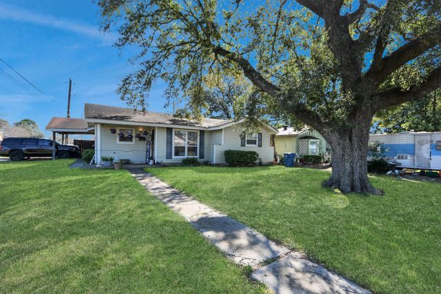 415 Halkies Road, Houston, TX 77587