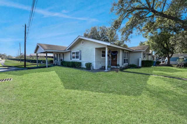 415 Halkies Road, Houston, TX 77587