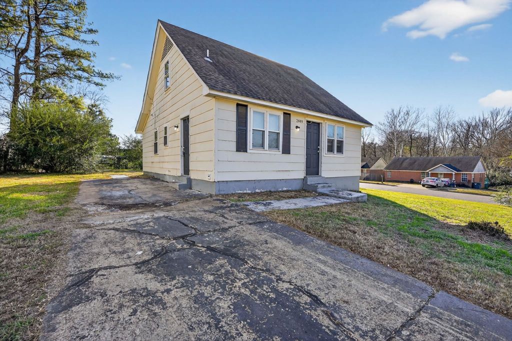 2449 LABONTE DR, Memphis, TN 38127