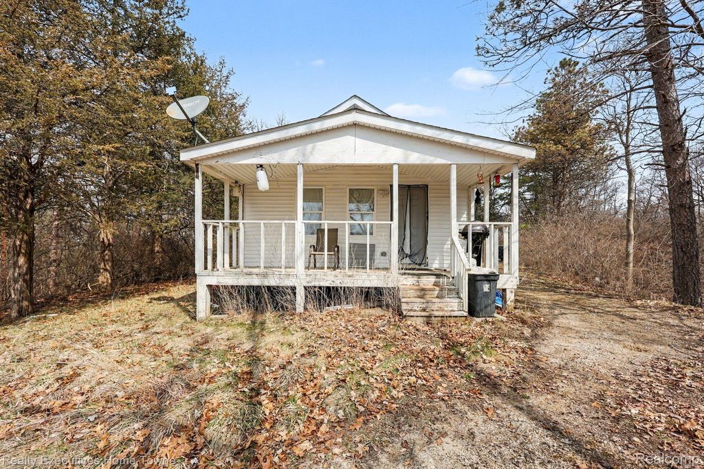 6015 Us Highway 12, Franklin Township, MI 49287