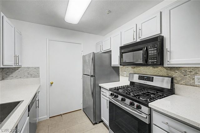 950 Seven Hills Drive 128, Henderson, NV 89052