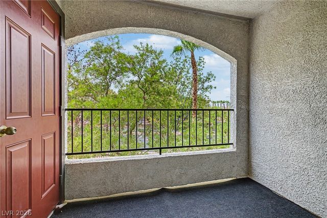 950 Seven Hills Drive 128, Henderson, NV 89052
