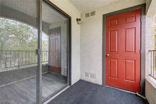 950 Seven Hills Drive 128, Henderson, NV 89052