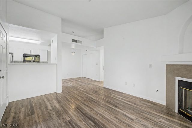 950 Seven Hills Drive 128, Henderson, NV 89052