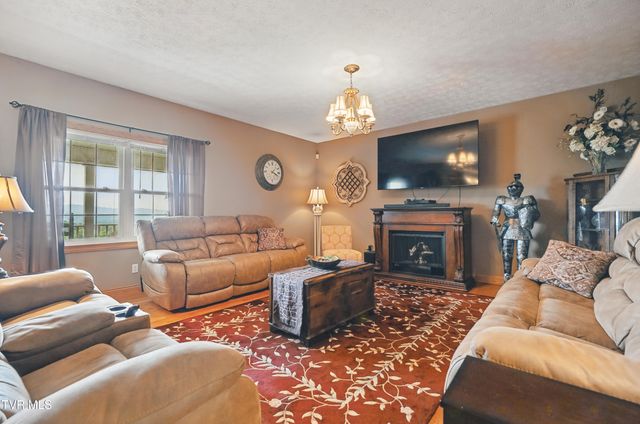 4296 Bloomingdale Road, Kingsport, TN 37660