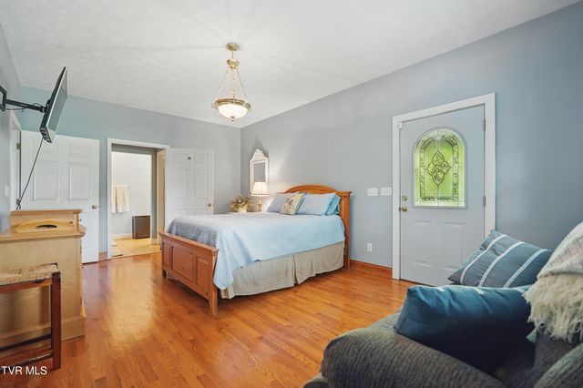 4296 Bloomingdale Road, Kingsport, TN 37660