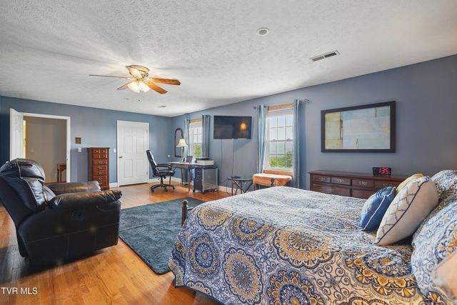 4296 Bloomingdale Road, Kingsport, TN 37660