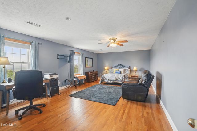 4296 Bloomingdale Road, Kingsport, TN 37660