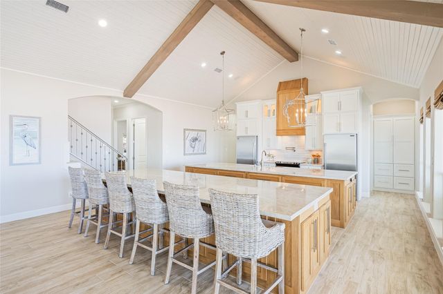 3244 Gulf Castle Drive, Crystal Beach, TX 77650