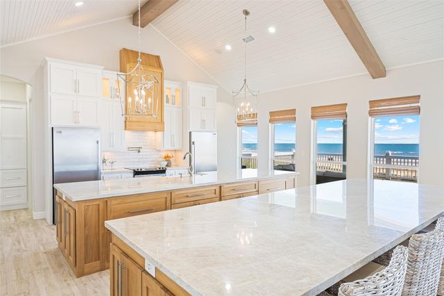 3244 Gulf Castle Drive, Crystal Beach, TX 77650