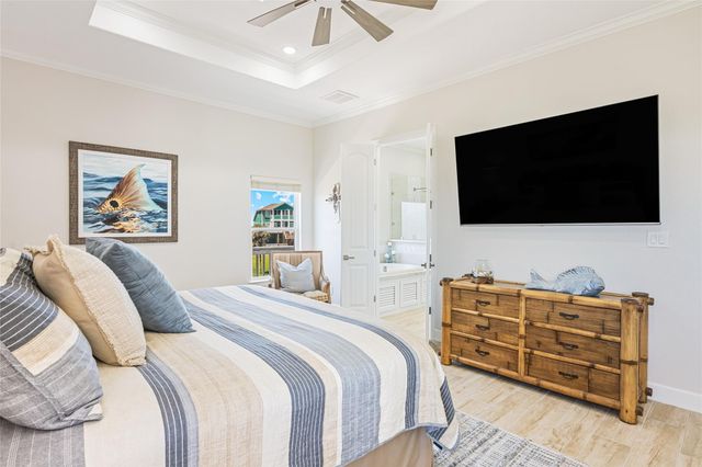3244 Gulf Castle Drive, Crystal Beach, TX 77650