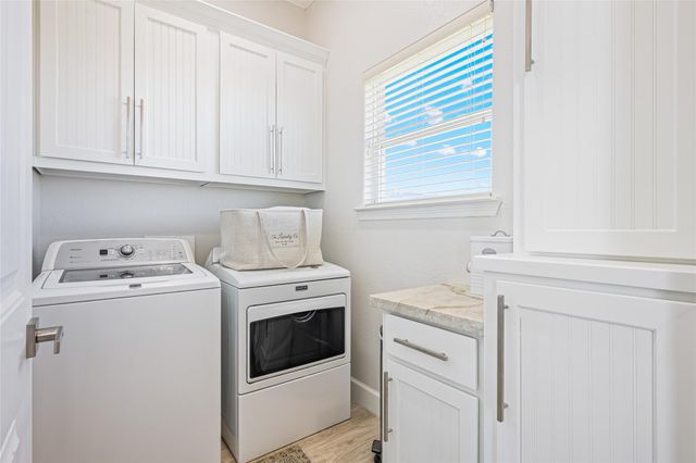 3244 Gulf Castle Drive, Crystal Beach, TX 77650