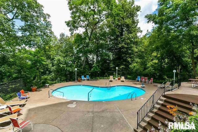 1800 7th St Unit 6D, East Moline, IL 61244