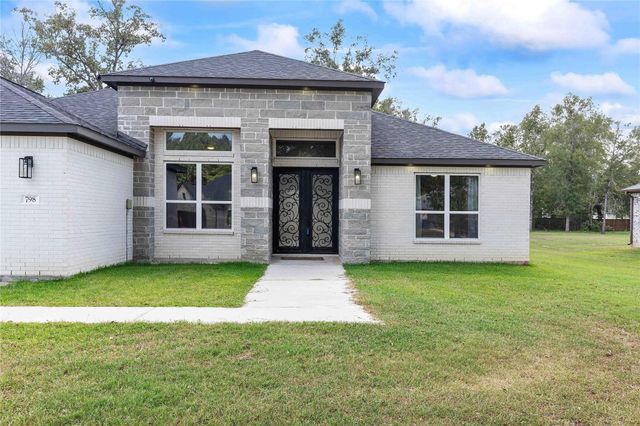 798 Road 6609, Dayton, TX 77535