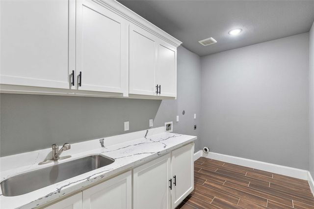 798 Road 6609, Dayton, TX 77535
