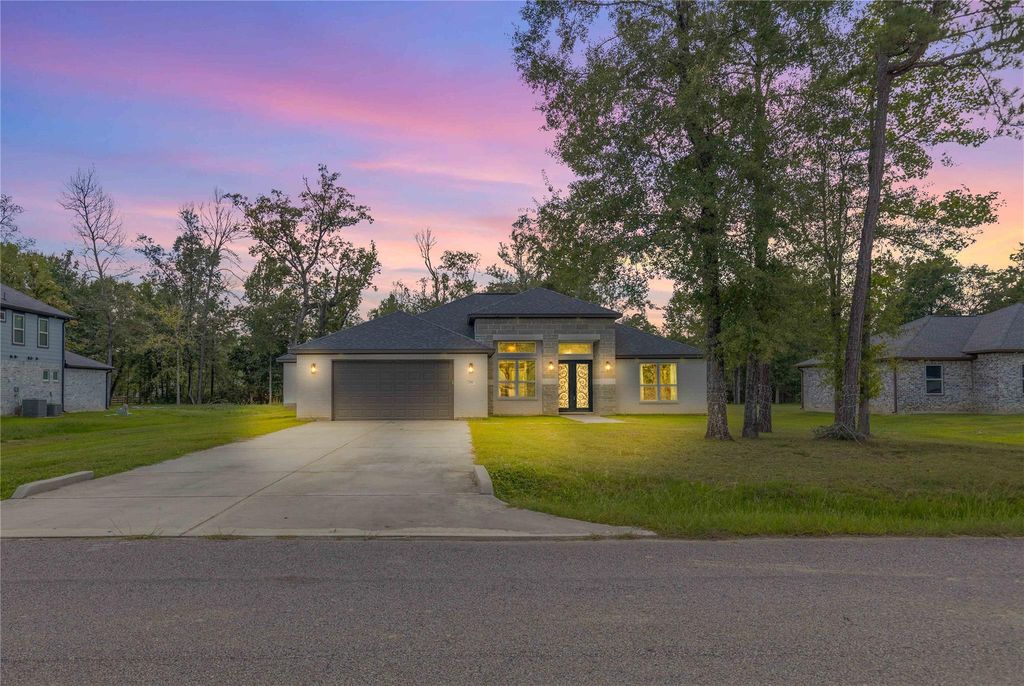 798 Road 6609, Dayton, TX 77535