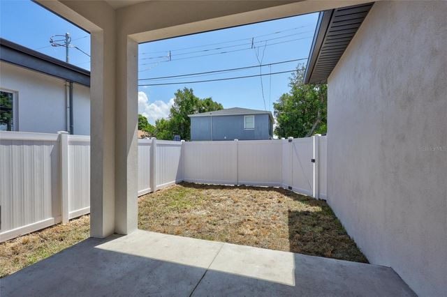 3109 QUEEN STREET N, St Petersburg, FL 33713