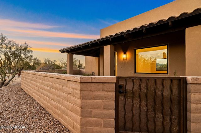 2930 W Lobo Road, Tucson, AZ 85742