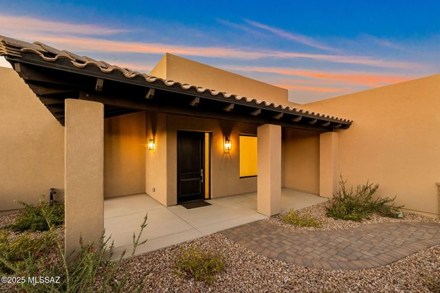 2930 W Lobo Road, Tucson, AZ 85742