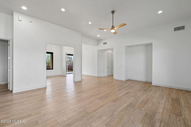 2930 W Lobo Road, Tucson, AZ 85742