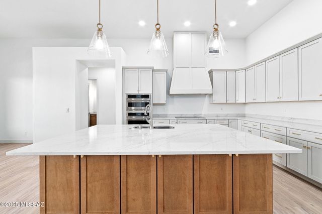 2930 W Lobo Road, Tucson, AZ 85742