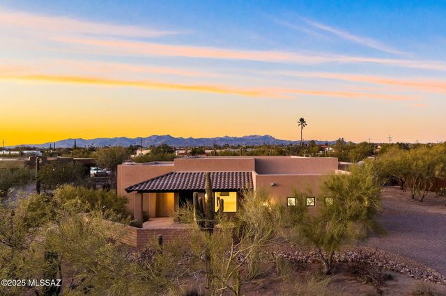2930 W Lobo Road, Tucson, AZ 85742