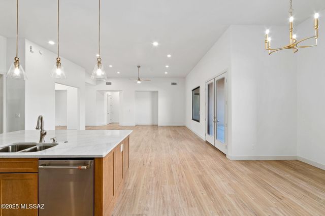 2930 W Lobo Road, Tucson, AZ 85742