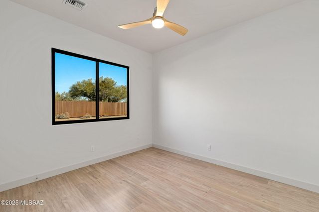 2930 W Lobo Road, Tucson, AZ 85742