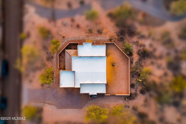 2930 W Lobo Road, Tucson, AZ 85742