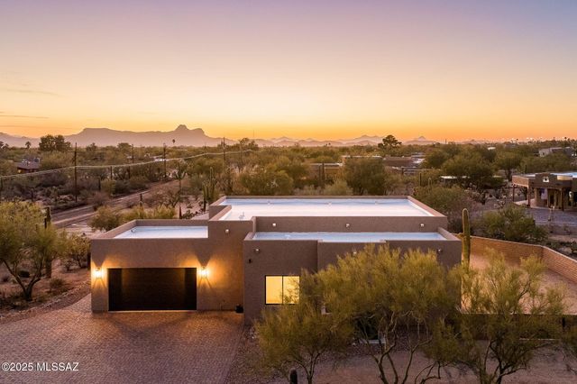 2930 W Lobo Road, Tucson, AZ 85742