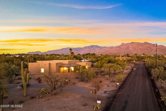 2930 W Lobo Road, Tucson, AZ 85742
