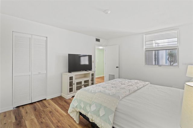 723 BAYPORT WAY 723, Longboat Key, FL 34228