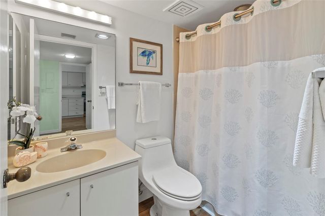 723 BAYPORT WAY 723, Longboat Key, FL 34228