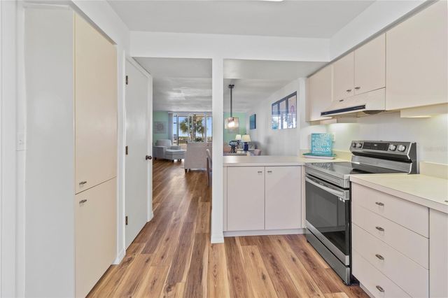 723 BAYPORT WAY 723, Longboat Key, FL 34228