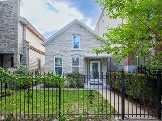 1406 N Artesian Avenue, Chicago, IL 60622